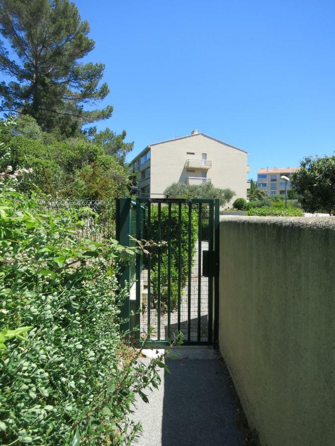 Joli Studio A Front De Mer Saint-Raphael  Luaran gambar